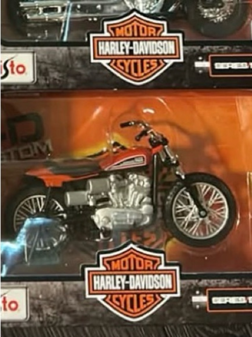 Hot Wheels Harley-Davidson Fat Boy and Maisto Harley-Davidson Motorcycles Series - Picture 6 of 7